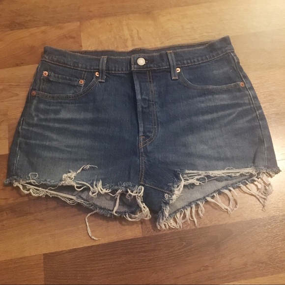 Levi’s > 501 denim shorts - Picture 3 of 6
